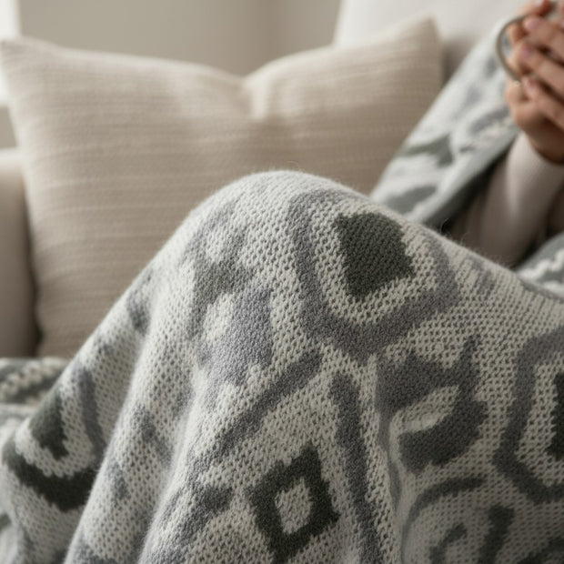 Throw Blanket –  Woven Hexagon Pattern in Grey/White